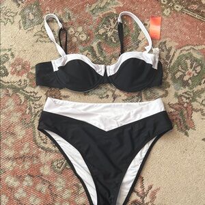 Black and White Women's Bikini Set
